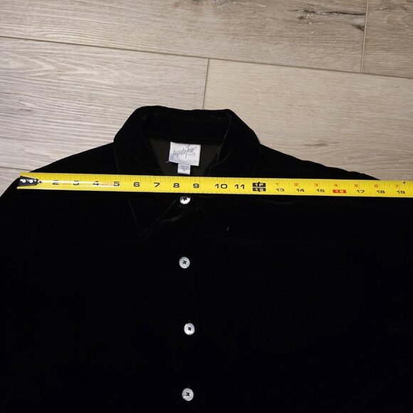 VTG Jacqueline Ferrar Black Velvet Velour Long Sleeve Collar Button Shirt Sz Med - Picture 5 of 9